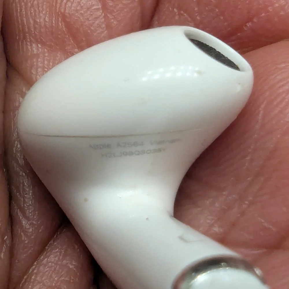 Genuine Apple Airpod 3 Left (L) A2584 Bluetooth Left side Replacement ONLY
